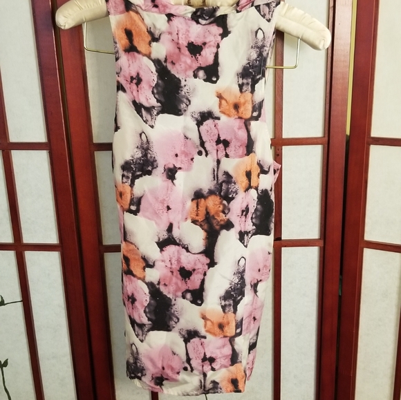 J. Crew Silky Pink & White Floral Top - $22 - Picture 1 of 3